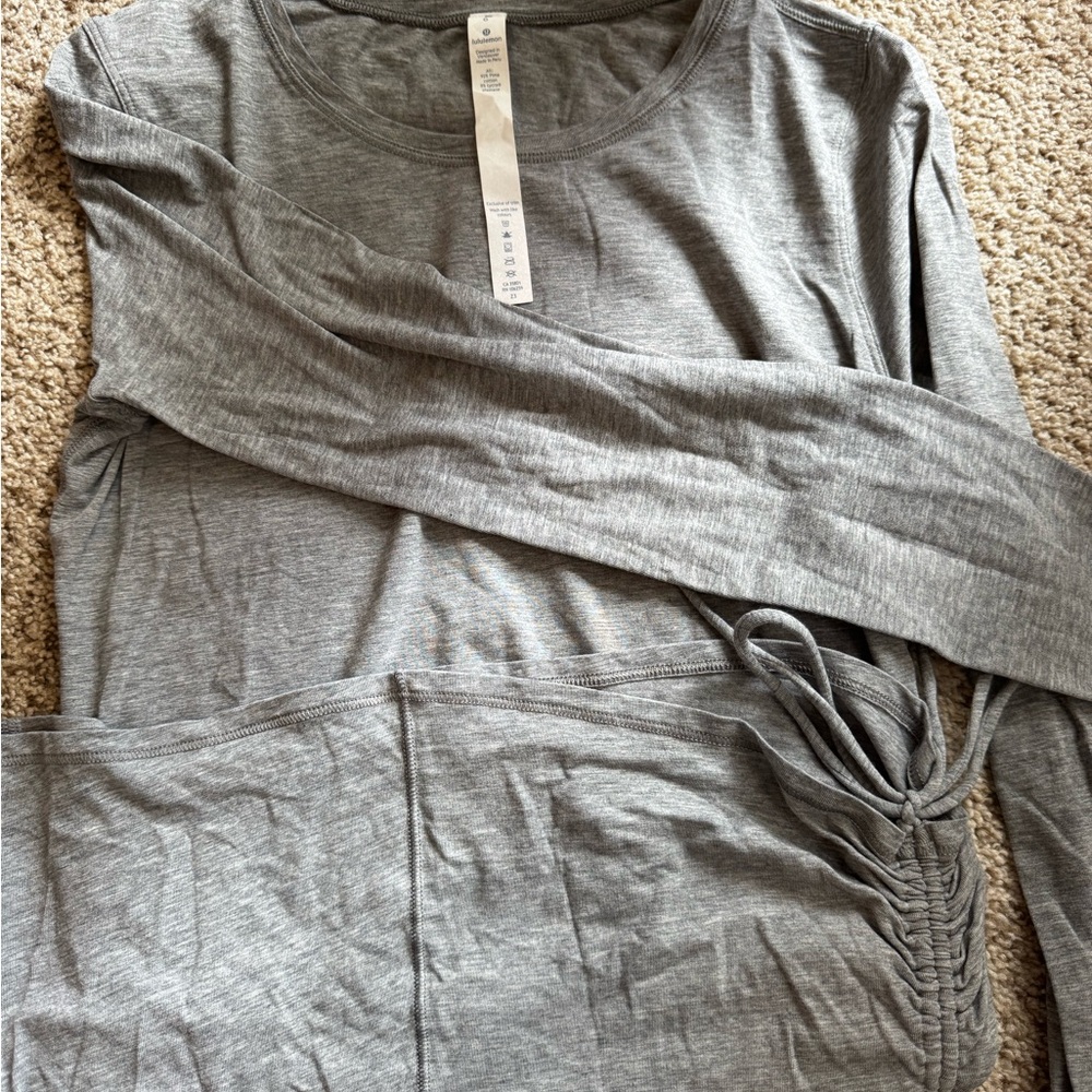 lululemon athletica Gray Long Sleeve Ruched Side Tee